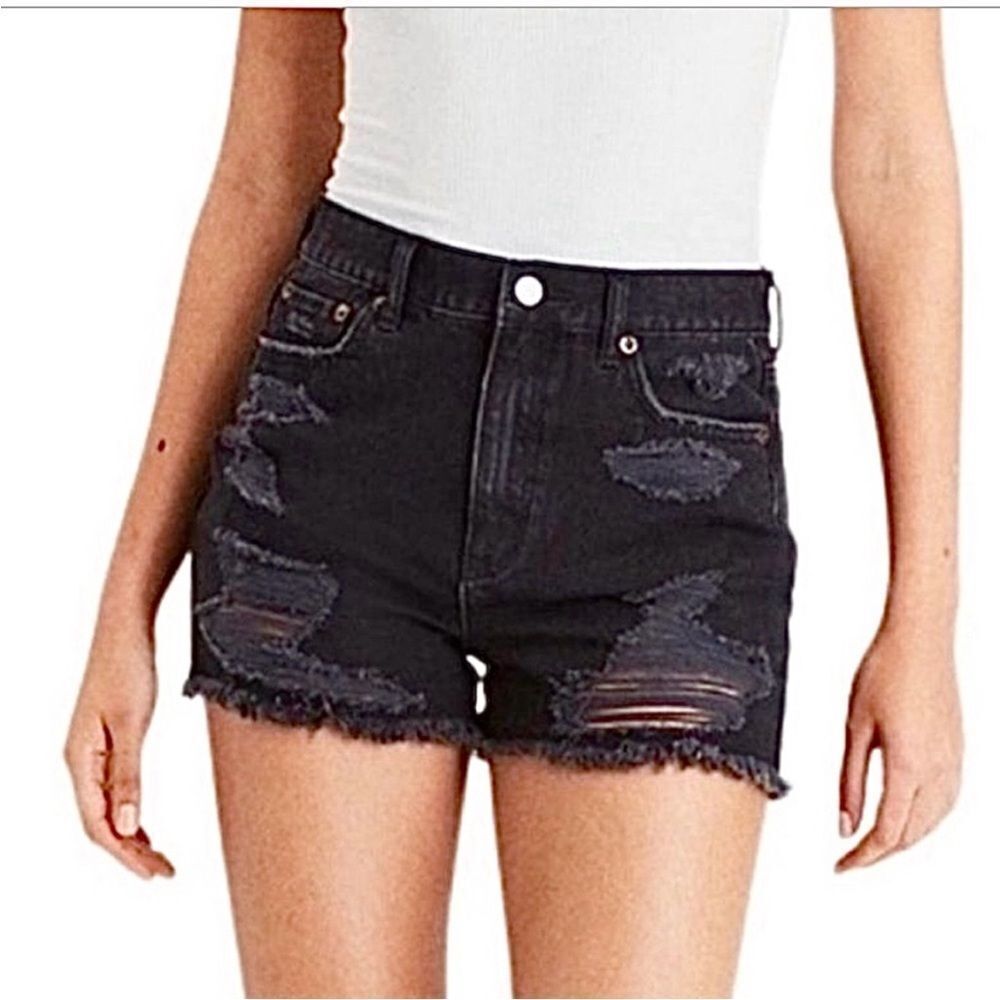 AMERICAN EAGLE DISTRESSED MOM JEAN SHORTS SIZE 6